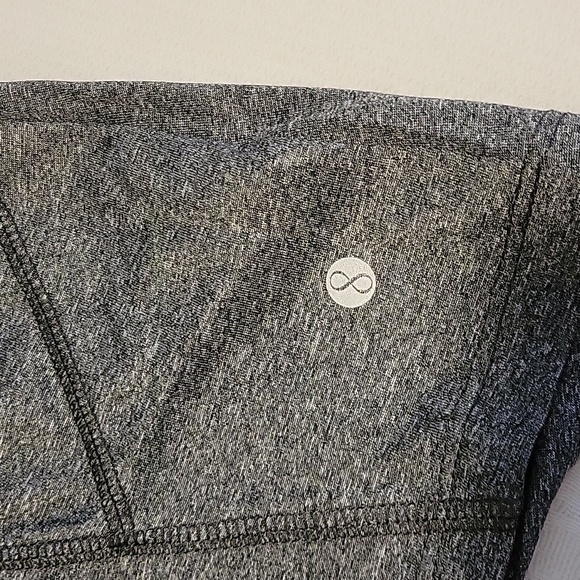 Layers Quick Dry Top- L - Picture 3 of 5